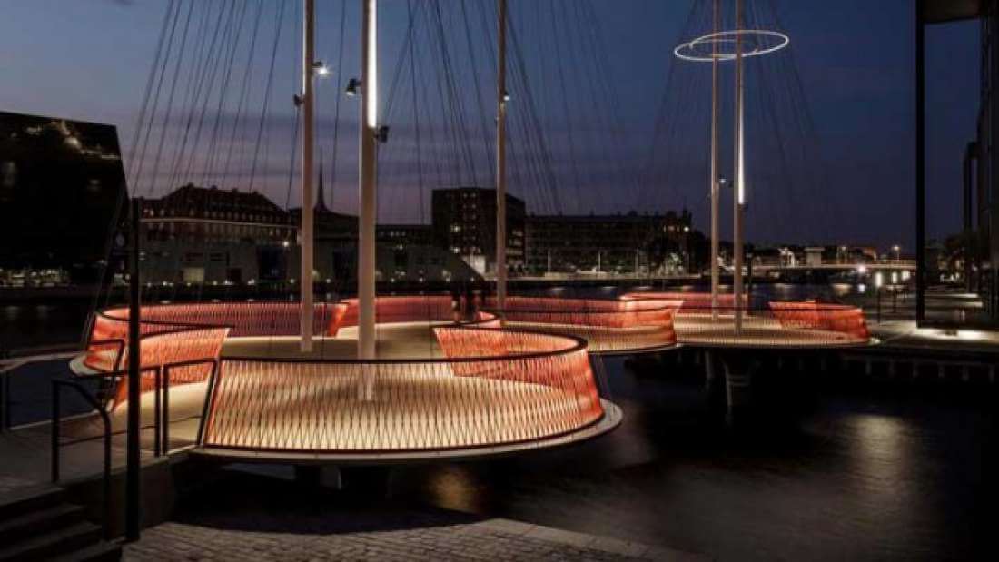 Actueel Fietsnetwerk : Even uitblazen op de cirkelbrug Actueel Fietsnetwerk : Even uitblazen op de cirkelbrug